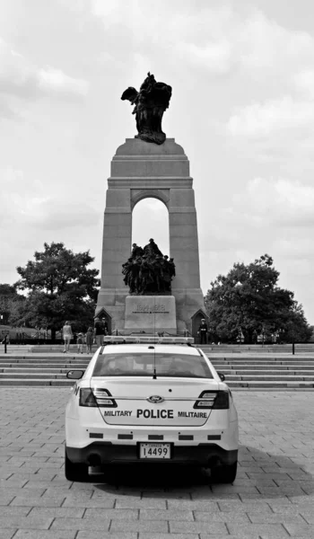 Ottawa Ontario Canada 2021 Nemzeti Háborús Emlékmű Egy Magas Gránit — Stock Fotó