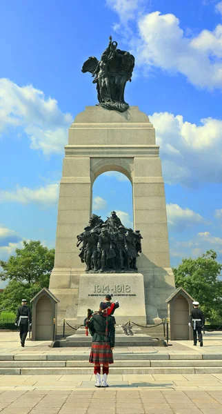 Ottawa Ontario Canada 2021 Monument Commémoratif Guerre Canada Est Grand — Photo