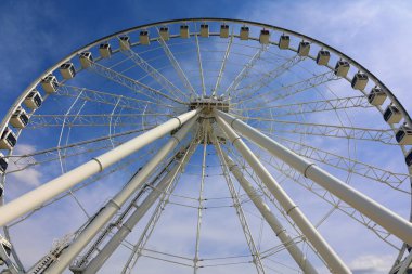 MONTREAL CANADA - 05: 20: La Grande Roue de Montreal Kanada 'nın en yüksek dönme dolap size şehri ve çevresini 60 metre havadan görme imkanı verir.