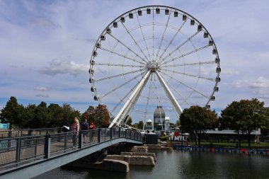 MONTREAL CANADA - 05: 20: La Grande Roue de Montreal Kanada 'nın en yüksek dönme dolap size şehri ve çevresini 60 metre havadan görme imkanı verir.