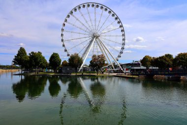 MONTREAL CANADA - 05: 20: La Grande Roue de Montreal Kanada 'nın en yüksek dönme dolap size şehri ve çevresini 60 metre havadan görme imkanı verir.