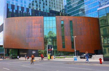 MONTREAL CANADA - 09 14: 21: Quebecor Fondation du Centre hastanesi de l 'Universite de Montreal' e (CHUM) 15 milyon dolarlık bağış yapıldığını açıkladı.