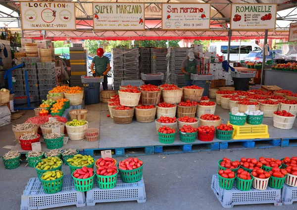 Διαφορετικοί Τύποι Φρούτων Και Λαχανικών Στην Αγορά — Φωτογραφία Αρχείου