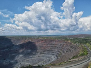 Avrupa 'nın en büyük taş ocaklarından biri.