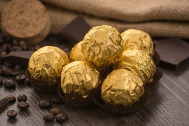 Dekorasyonu ile İtalyan çikolata tatlılar