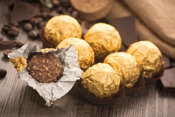 Dekorasyonu ile İtalyan çikolata tatlılar