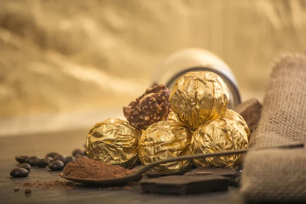 Dekorasyonu ile İtalyan çikolata tatlılar