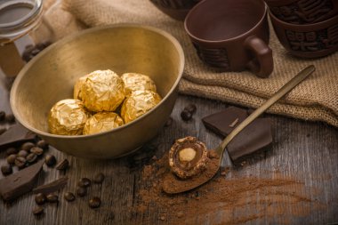 Dekorasyonu ile İtalyan çikolata tatlılar