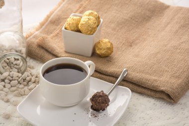 Dekorasyonu ile İtalyan çikolata tatlılar