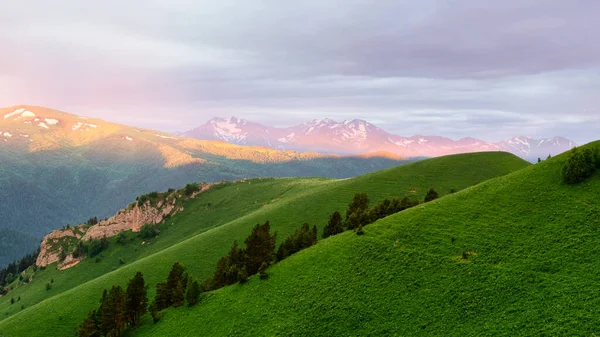 Góry Acheshbok Przełęcz Diabelska Brama Parku Naturalnym Wielki Thach Kaukaz — Zdjęcie stockowe