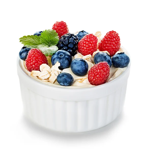 Dessert with yogurt and fresh berries. Dietary breakfast. — Stock Photo, Image