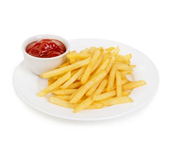 Batatas fritas com ketchup close-up isolado em um fundo branco . — Fotografia de Stock