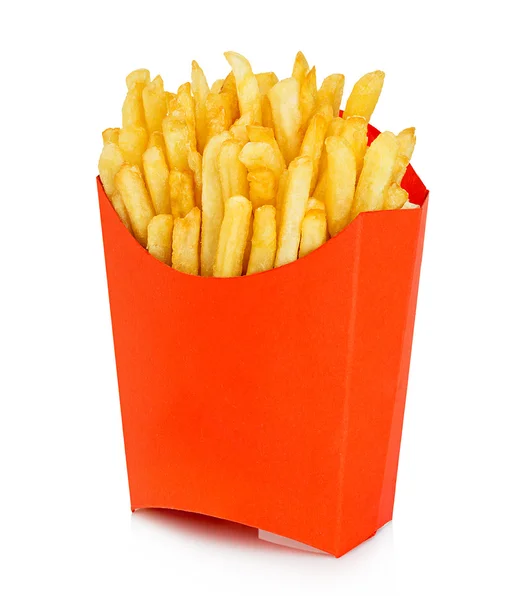 Potatis pommes frites i en röd kartong isolerad på en vit bakgrund. Snabbmat. — Stockfoto