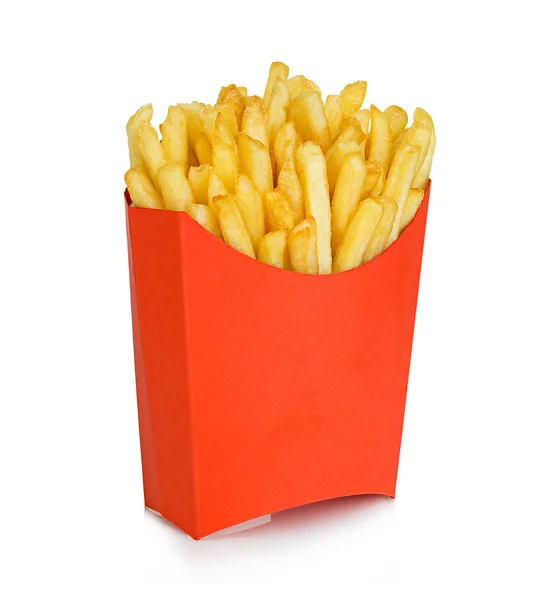 Potatis pommes frites i en röd kartong isolerad på en vit bakgrund. Snabbmat. — Stockfoto