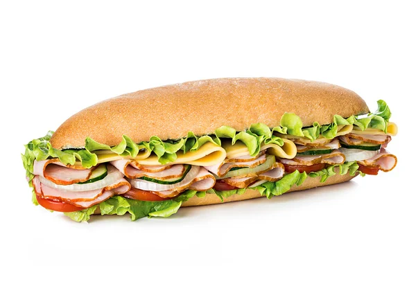 Große leckere Sandwich-Nahaufnahme isoliert auf weißem Hintergrund. — Stockfoto