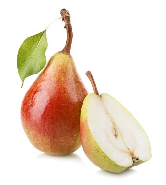 Beyaz bir arka plan üzerinde izole dilim ile armut.