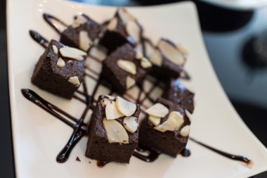 Çikolatalı browni kek