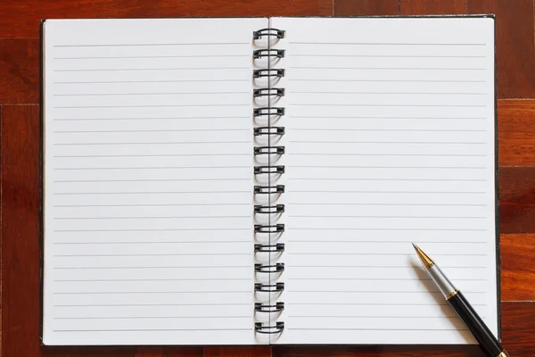 defter ve kalem.