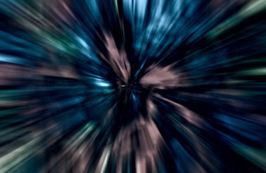 Hızlanma hareketi var. Işık ve çizgiler koyu arkaplanda hızla hareket ediyor