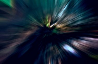 Hızlanma hareketi var. Işık ve çizgiler koyu arkaplanda hızla hareket ediyor