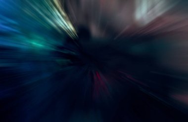 Hızlanma hareketi var. Işık ve çizgiler koyu arkaplanda hızla hareket ediyor