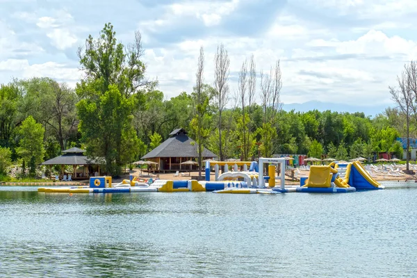 ビーチの背景にある水の公園 — ストック写真