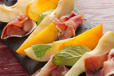 Meze Parma jambonu ve sebze