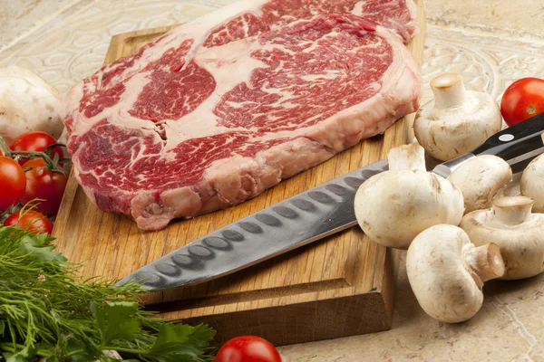 Carne fresca cruda Bistecca — Foto Stock