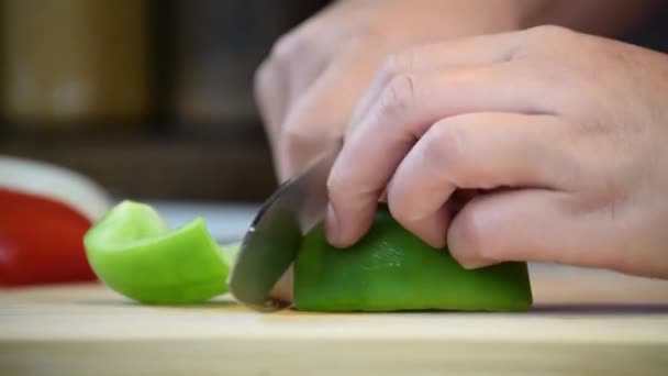 Csengőbors Apró Darabokra Vágása — Stock videók