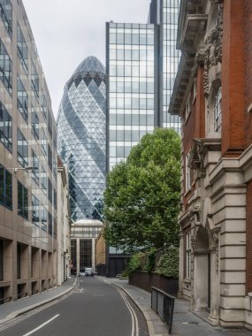 Yazın Londra şehri.