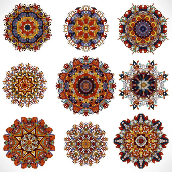 Mandala. Elementi decorativi vintage. Sfondo disegnato a mano. Islam, arabo, indiano, motivi ottomani . — Vettoriale Stock