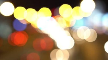Ufuk gece trafik ışıkları. Bokeh. Tayland. 4k