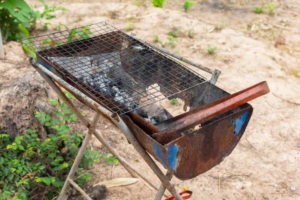 Paslı Izgara Izgara Temizleme Kirli Izgara Izgara Yemek Için Yaşlı — Stok fotoğraf