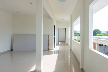 Boş oda yenileme evi yapım aşamasındaki yeni evi yeniliyor.