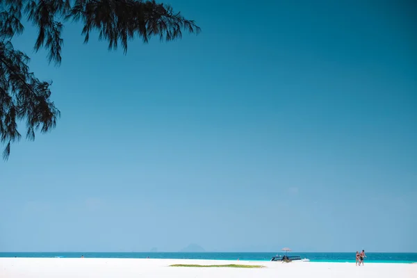 Tayland güzel beyaz kumlu plaj