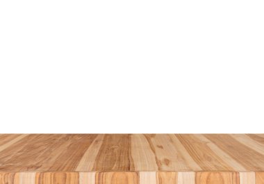 Beyaz arkaplanda tahta masa üstü