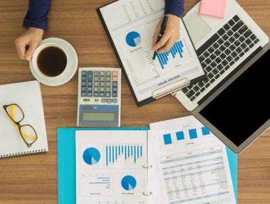 Finansal alt istatistiki verileri analiz etmekten