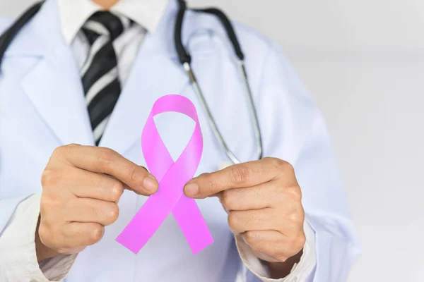 Doctor Holds Pink Ribbon International Breast Cancer Day October — Stock Photo, Image