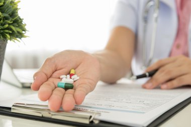 Doktorlar ilaç kullanmak için tavsiye edilir