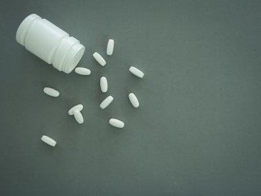 pills and pill bottle clipart