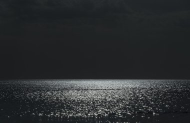 Yansıma parlayan güneş ışığı