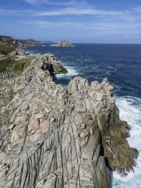 Punta de Moras çevresi Xove, Lugo, Marinha Lucense. Kağıt Kayalıklar
