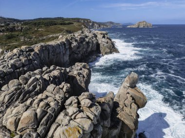 Punta de Moras çevresi Xove, Lugo, Marinha Lucense. Kağıt Kayalıklar