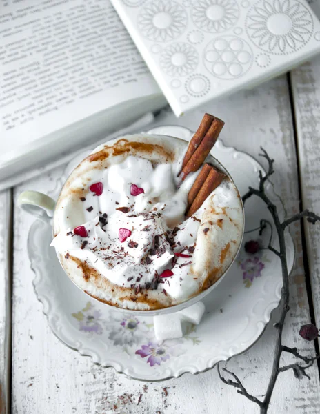 Dia dos Namorados xícara de café Cappuccino — Fotografia de Stock