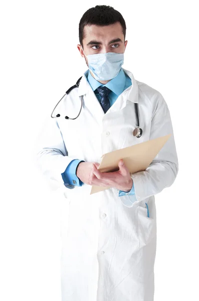 Впевнений молодий лікар на білому тлі — стокове фото