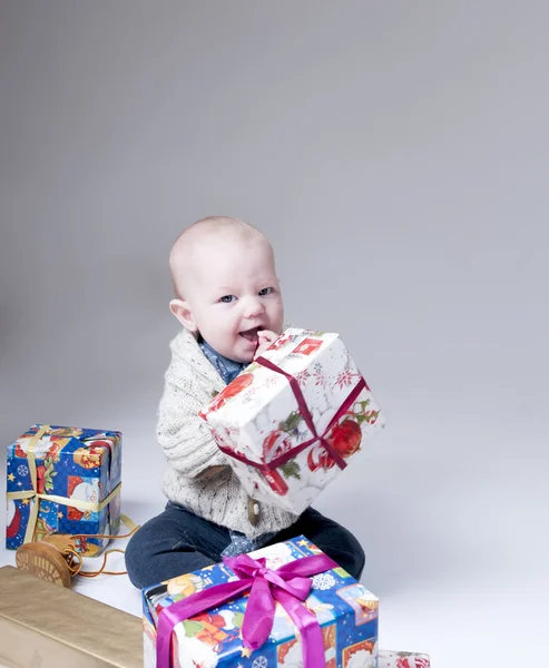 Pllayful baba ajándék doboz — Stock Fotó