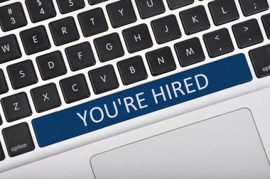 Klavye düğme işe alındın kelime yazılı