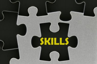 Beyaz jigsaw puzzle word becerileri yazılı