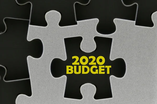 Budżetu słowo pisane 2020 czarny jigsaw puzzle — Zdjęcie stockowe