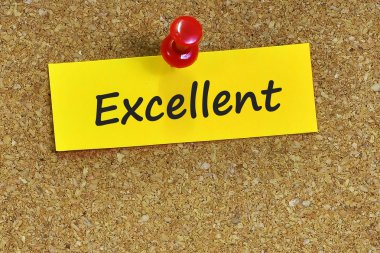 cork arka plan ile notlar kağıt üzerinde mükemmel kelime